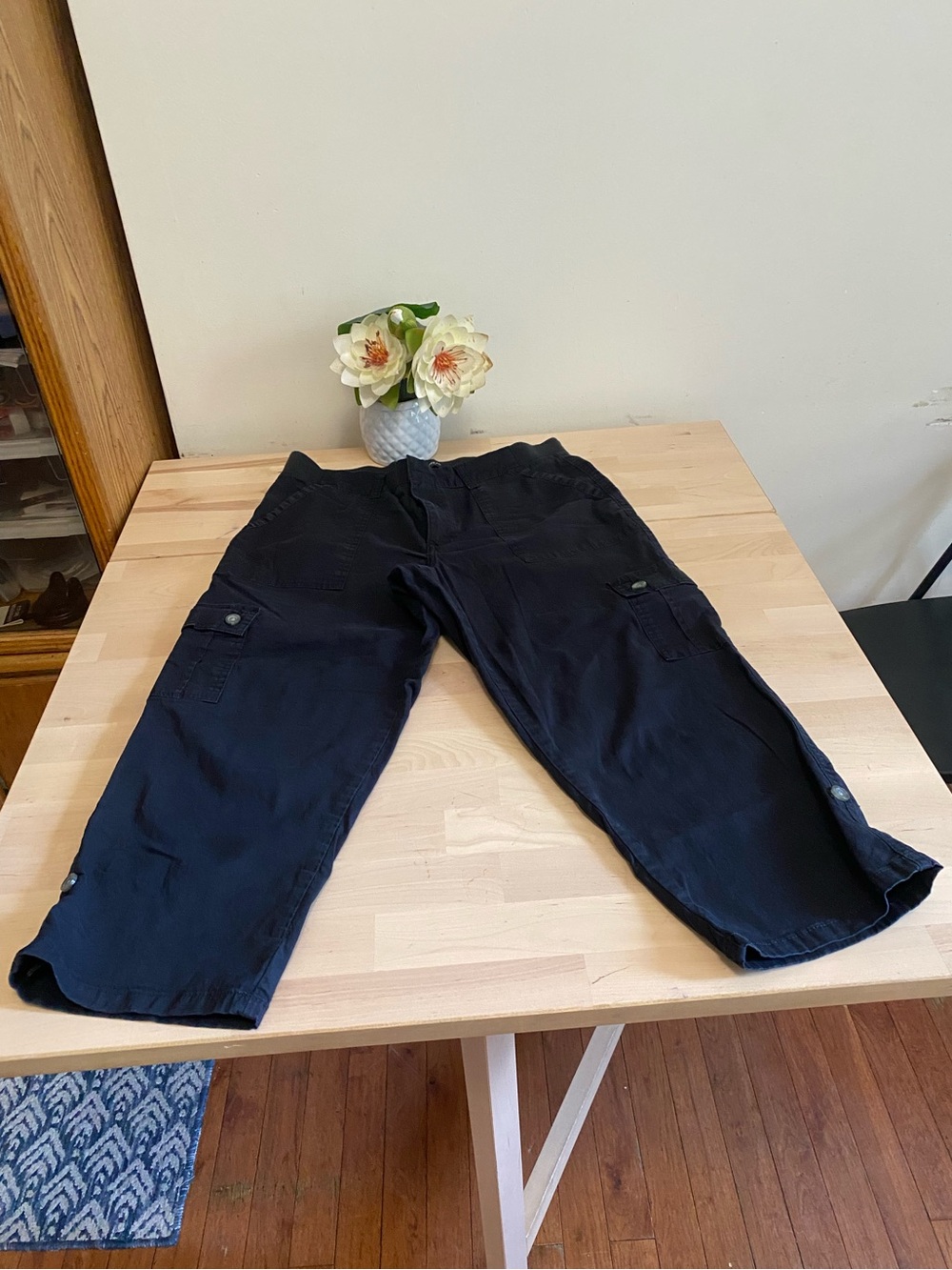 Lee pants relaxed fit mid rise